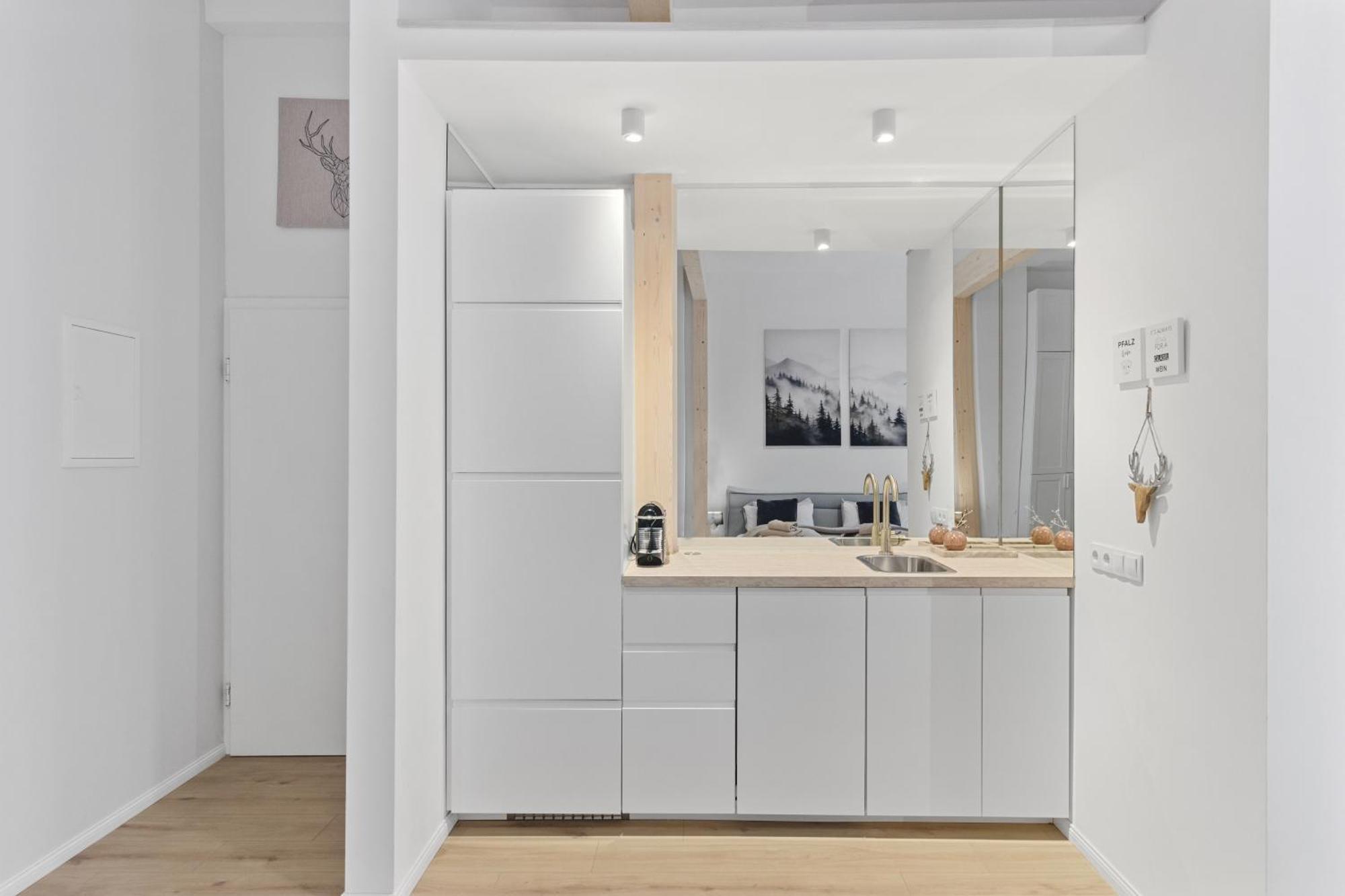 Winetime - Modern - Luxurioes - Direkt Im Zentrum - Stadtmitte لانداو إن در بفالتس المظهر الخارجي الصورة